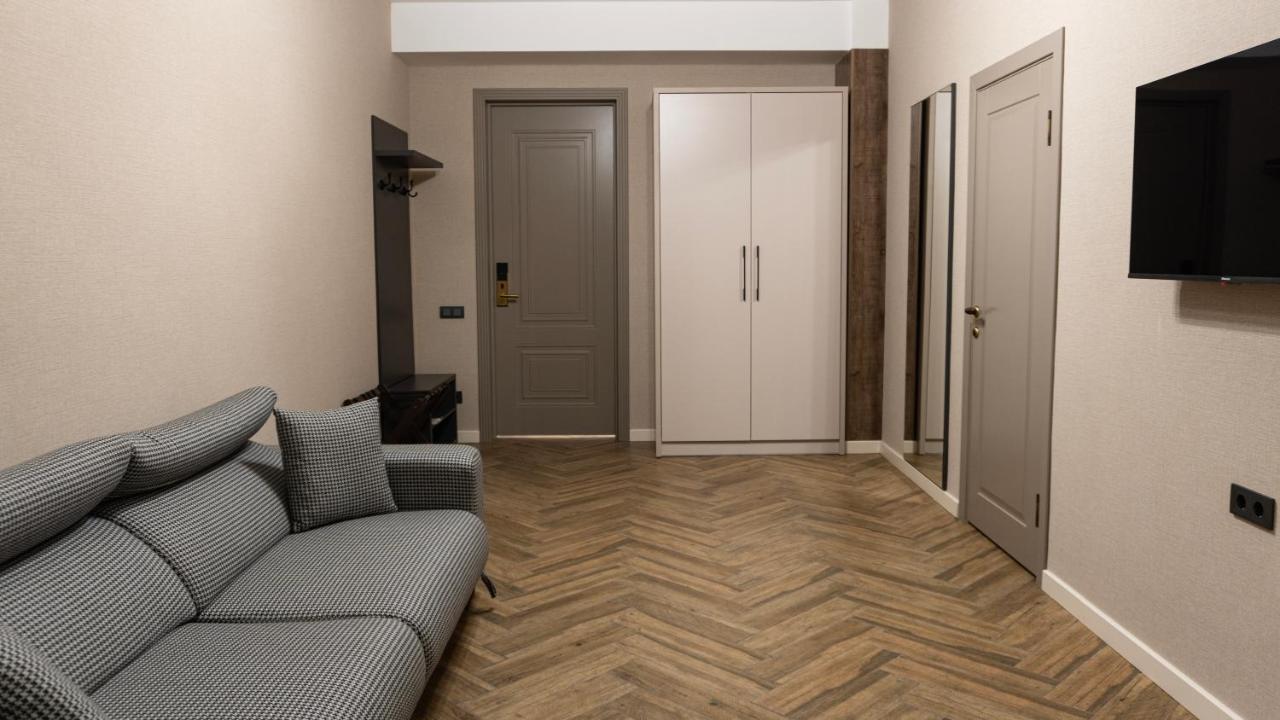 Five Hotel Bisjkek Eksteriør billede
