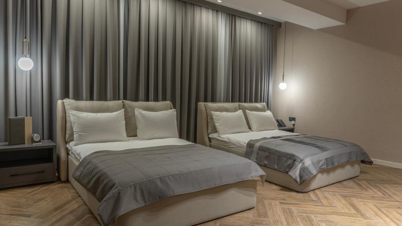 Five Hotel Bisjkek Eksteriør billede