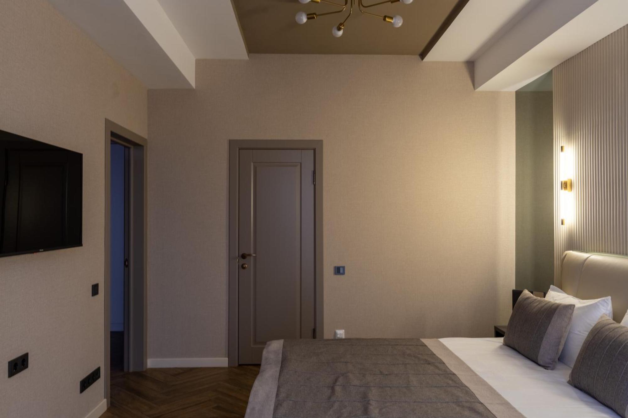 Five Hotel Bisjkek Eksteriør billede