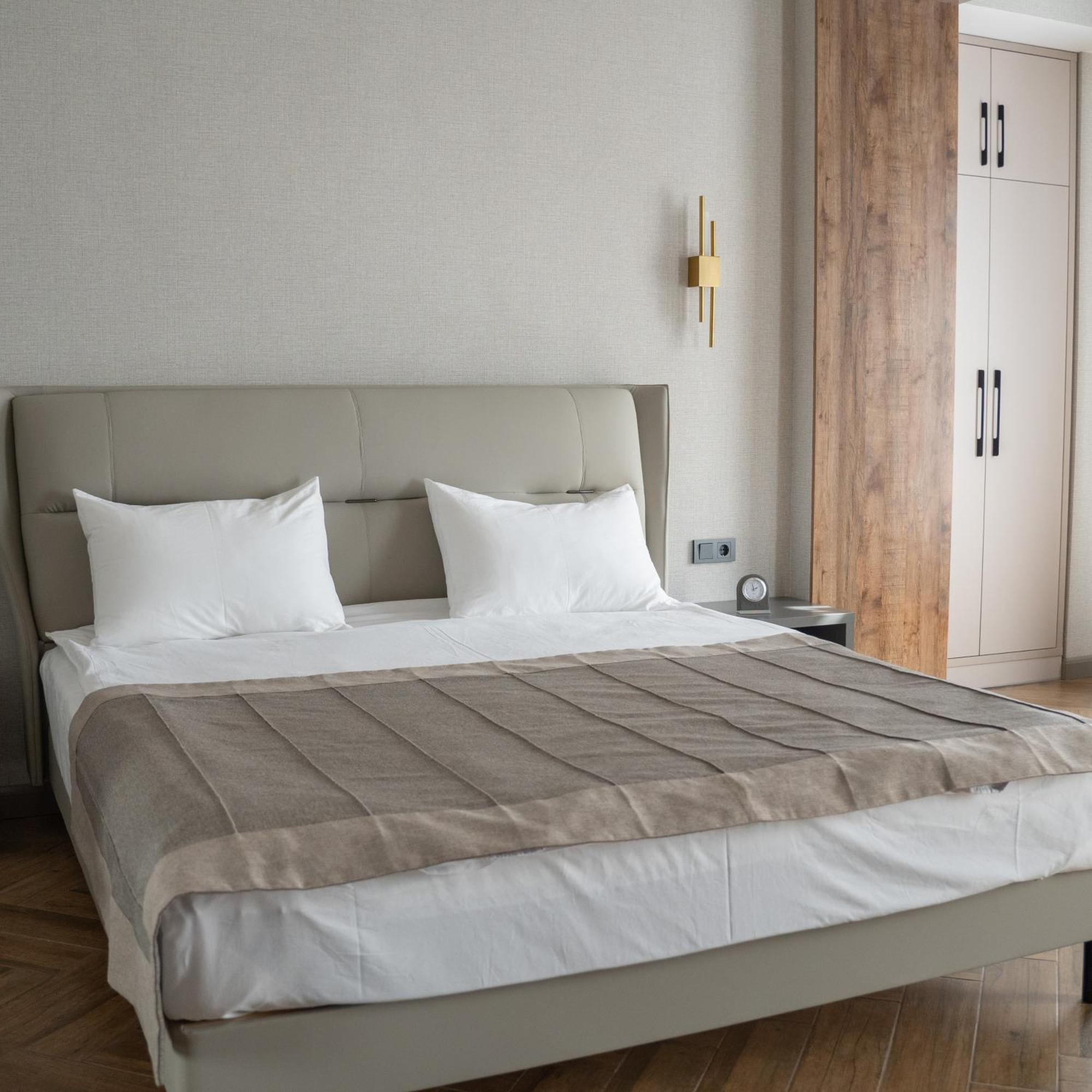 Five Hotel Bisjkek Eksteriør billede