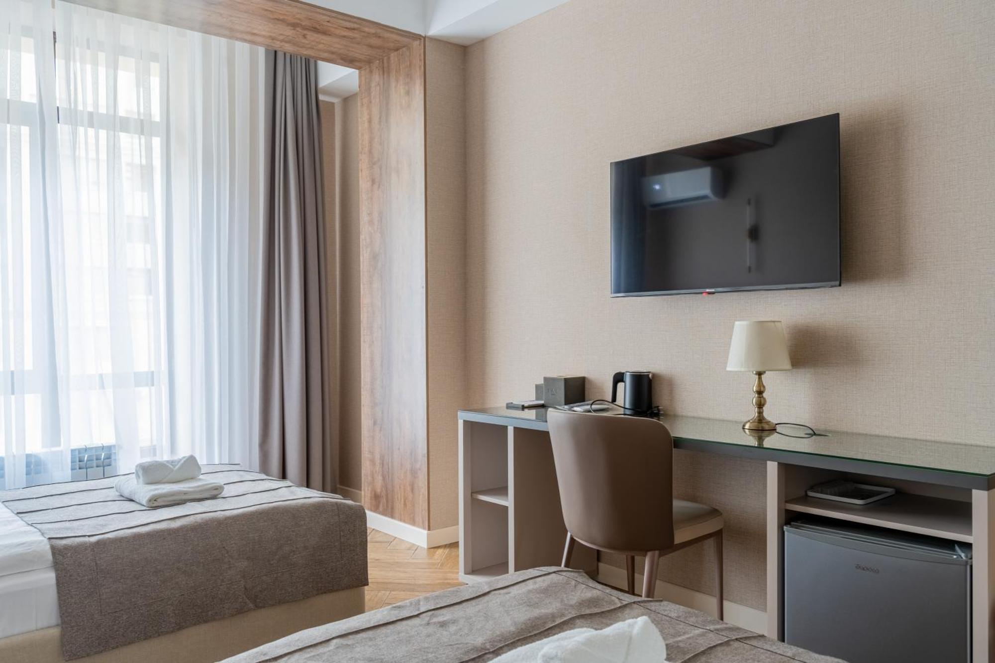 Five Hotel Bisjkek Eksteriør billede