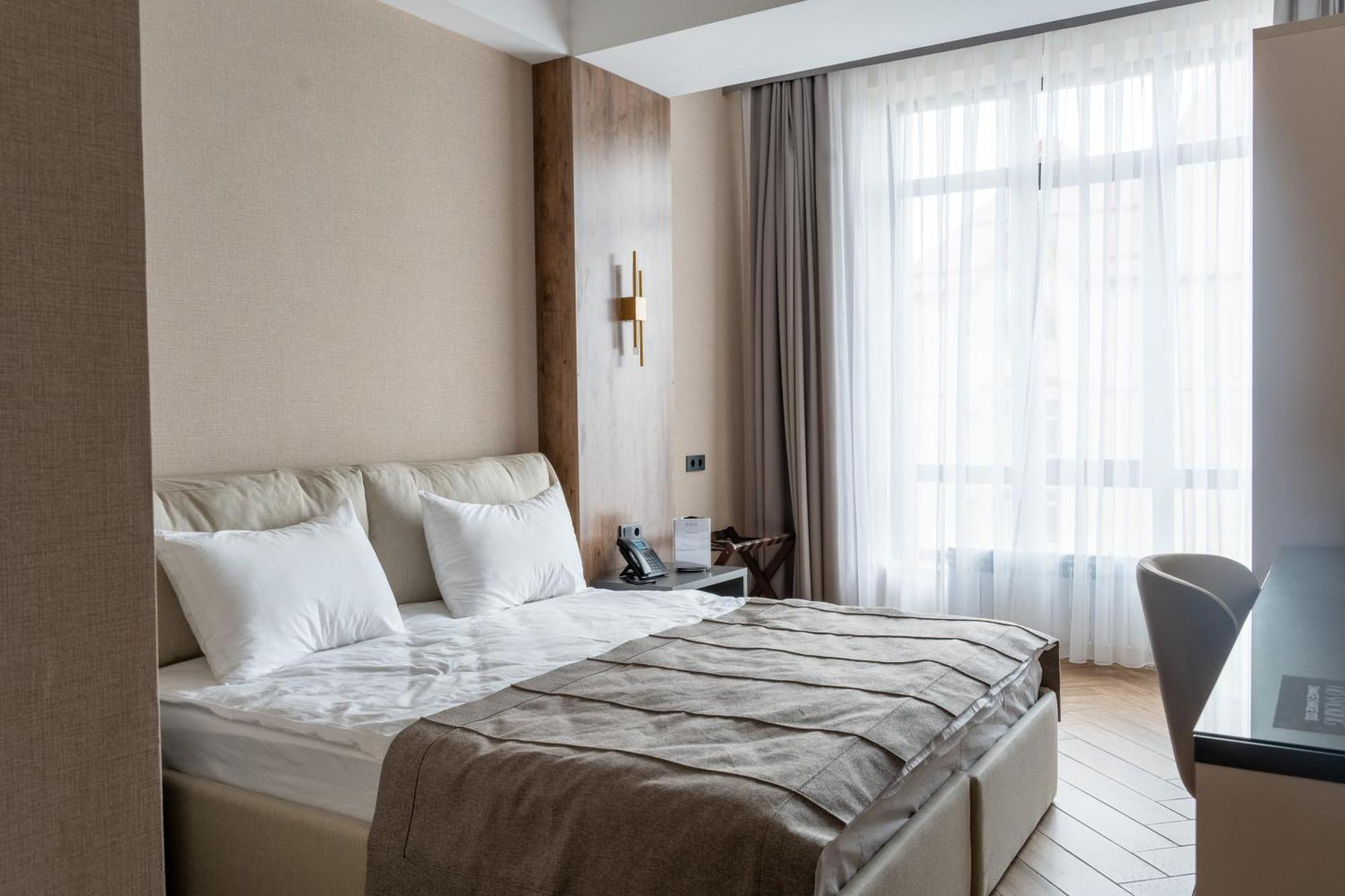 Five Hotel Bisjkek Eksteriør billede